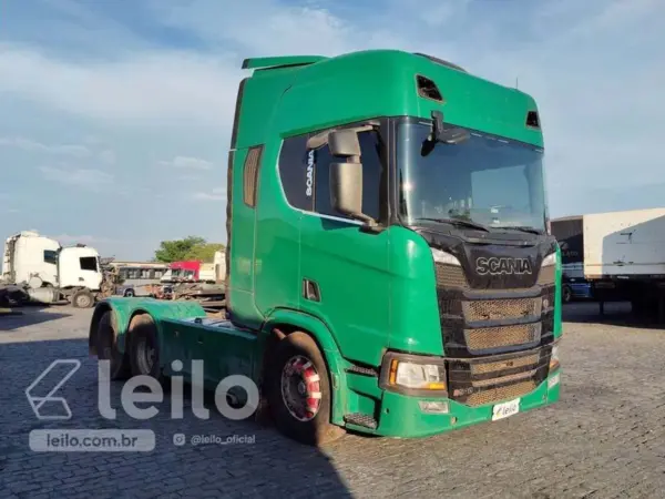 caminhao-scania-leilao-veiculos-oportunidade-investir-renda-extra
