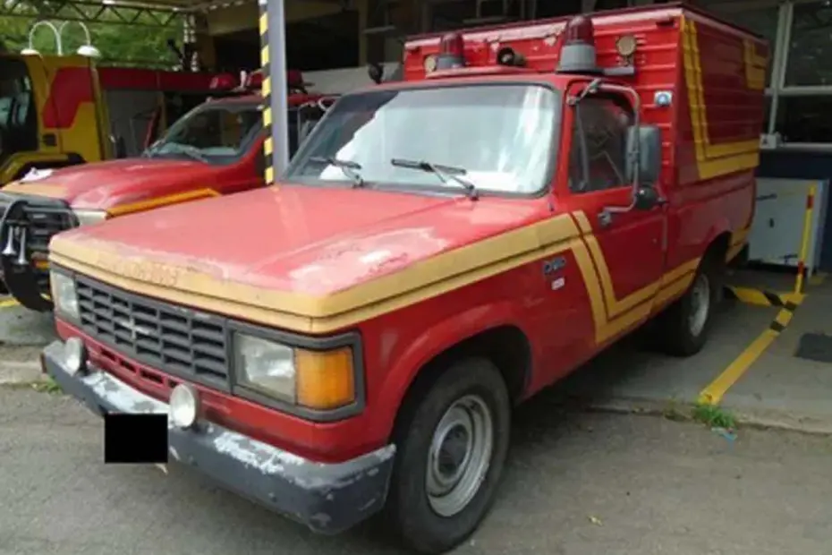 Chevrolet D20, S10, Empilhadeiras, Tratores, Motores elétricos a partir de 200 no leilão