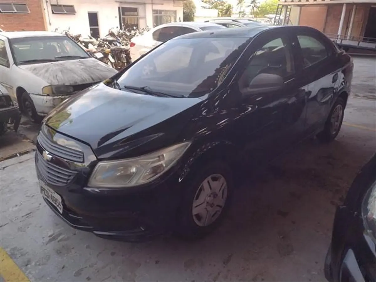 Leilão de Trânsito tem Onix, Meriva, Palio, Uno Mille e Ford Ka a partir de 100 Reais