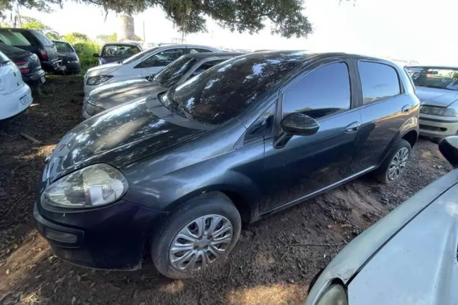 Leilão do Detran tem Fiat Punto, Stilo e Brava a partir de 850 Reais