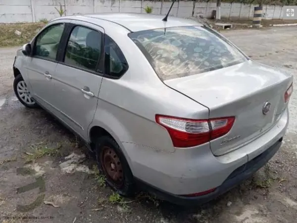 fiat-siena-leilao-veiculos-oportunidade-investir-renda-extra