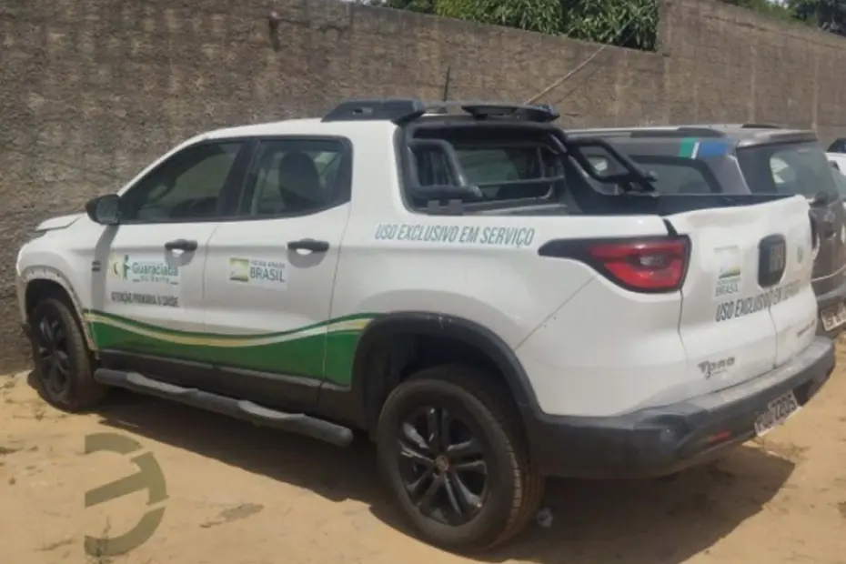 Leilão de Prefeitura tem Trator, Fiat Toro, Firorino Furgão, Doblo, Spin e Kgoo a partir de Mil Reais
