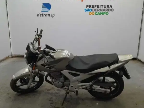 honda-cb-twister-leilao-motos-oportunidade-investir-renda-extra
