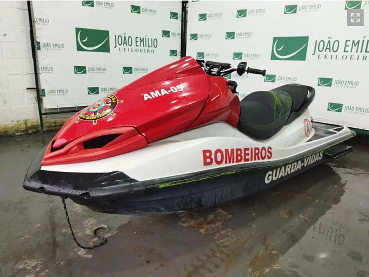 Jet Sky a partir de 500 Reais, Bote Inflável 650 Reais no Leilão de viaturas dos Bombeiros