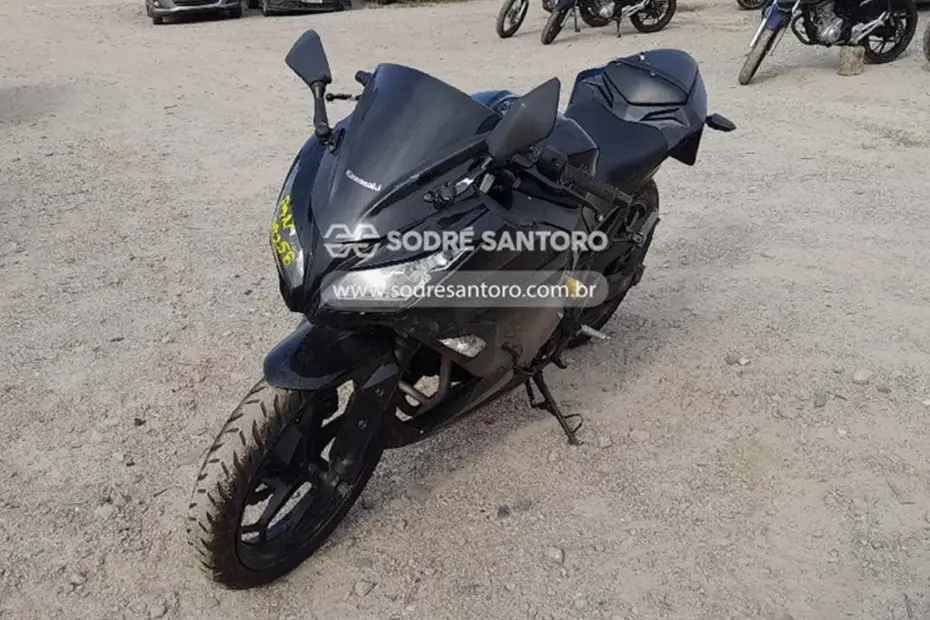 Kawasaki Ninja, Yamaha MT03, Suzuki DK , Honda CB300F e outras motos no leilão de Financeiras