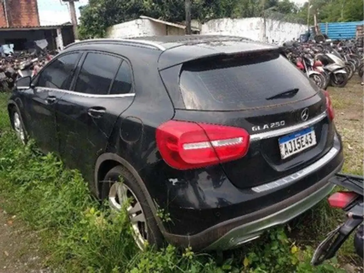 Leilão do Detran tem Mercedes-Benz GLA 250, Honda HR-V e outras veículos