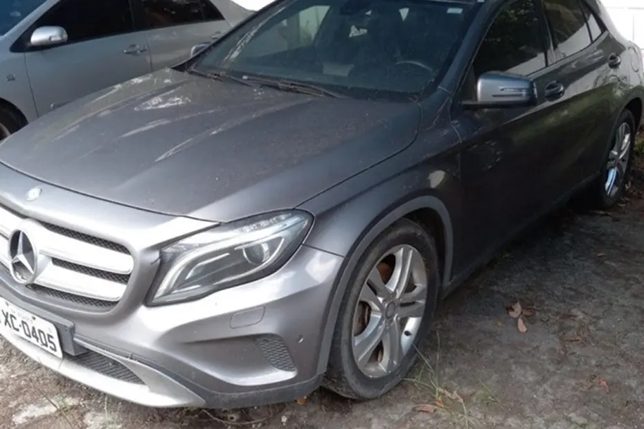 Mercedes-Benz GLA 250 a partir de 39 mil, moto por 400 Reais no leilão do Ministério da Justiça