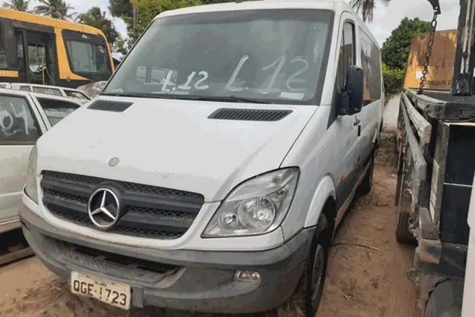 Leilão de Prefeitura tem Mercedes-Benz Sprinter, Caminhontes e Micro-ônibus