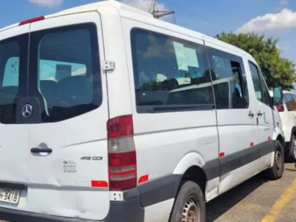 mercedes-benz-sprinter-leilao-veiculos-oportunidade-investir-renda-extra
