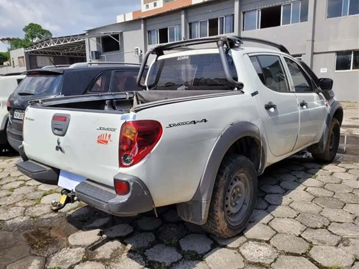 Mitsubishi L200 Triton, Chevrolet Montana, Astra, Fiat Stilo no leilão municipal de trânsito