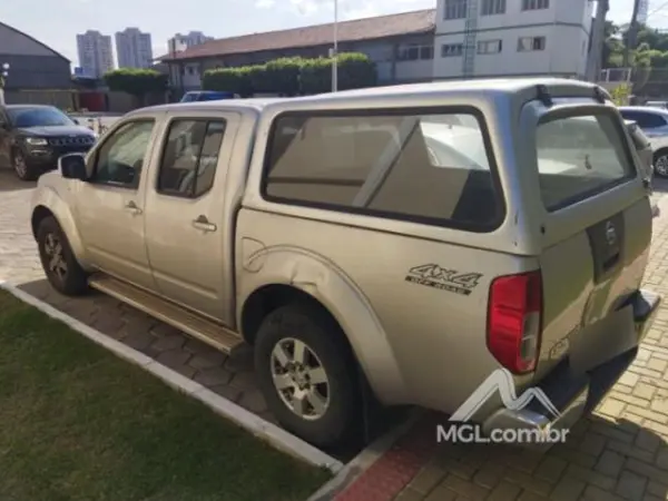 nissan-frontier-leilao-veiculos-oportunidade-investir-renda-extra
