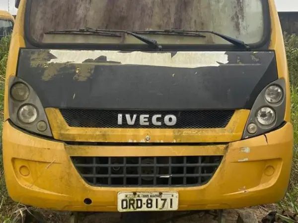 onibus-iveco-leilao-veiculos-oportunidade-investir-renda-extra