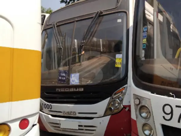 onibus-iveco-leilao-veiculos-oportunidade-investir-renda-extra