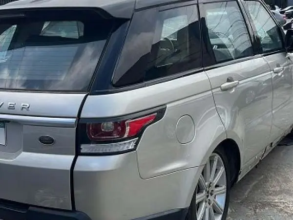 range-rover-leilao-veiculos-oportunidade-investir-renda-extra
