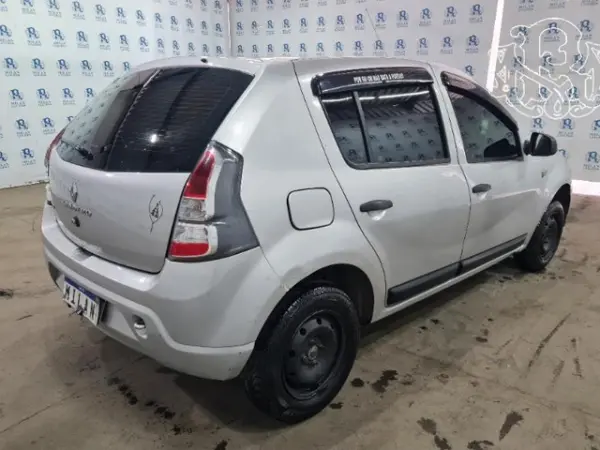 renault-sandero-leilao-veiculos-oportunidade-investir-renda-extra
