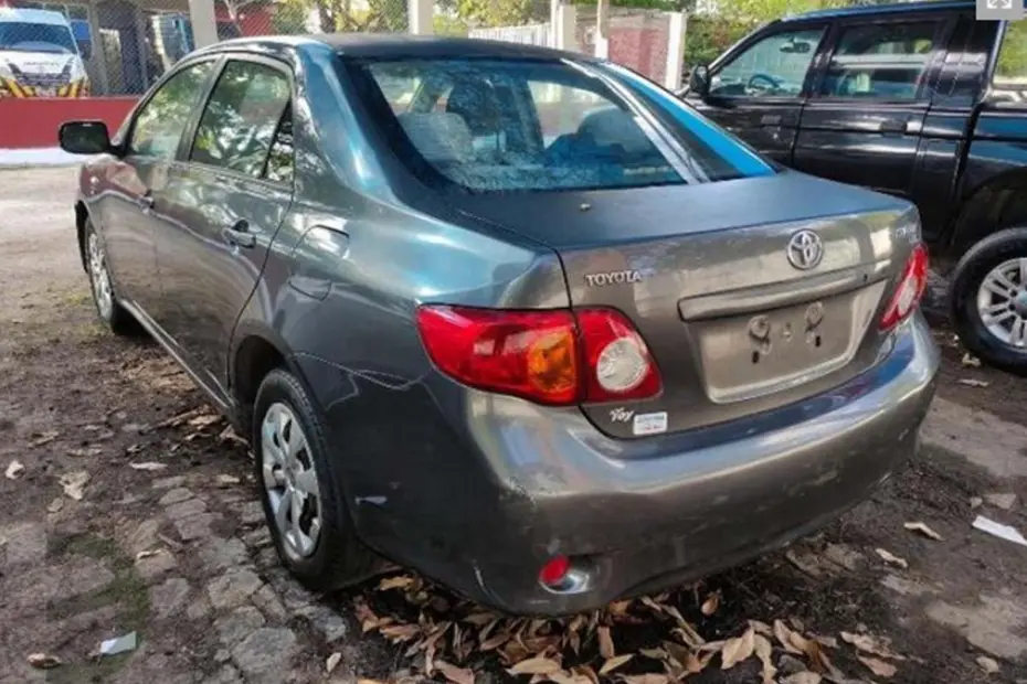 Leilão de viaturas da Polícia Federal tem Corolla a partir de 11 mil Reais, Astra por 3 mil Reais, Fiat Bravo e Siena