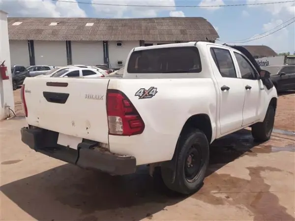 toyota-hilux-leilao-veiculos-oportunidade-investir-renda-extra