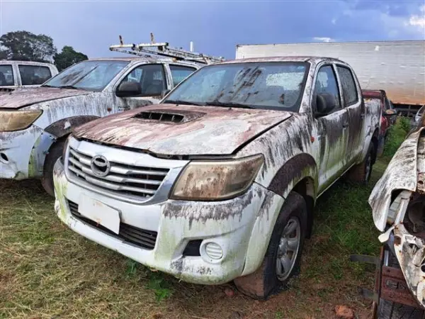 toyota-hilux-leilao-veiculos-oportunidade-investir-renda-extra
