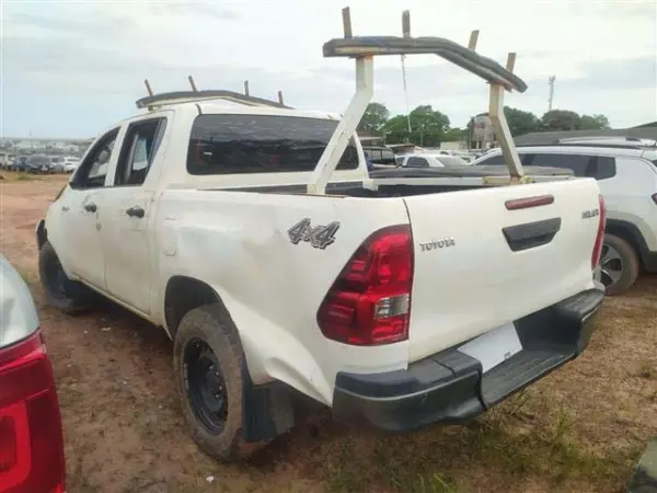 toyota-hilux-leilao-veiculos-oportunidade-investir-renda-extra