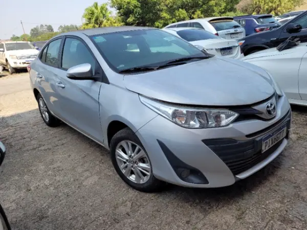 toyota-yaris-leilao-veiculos-oportunidade-investir-renda-extra
