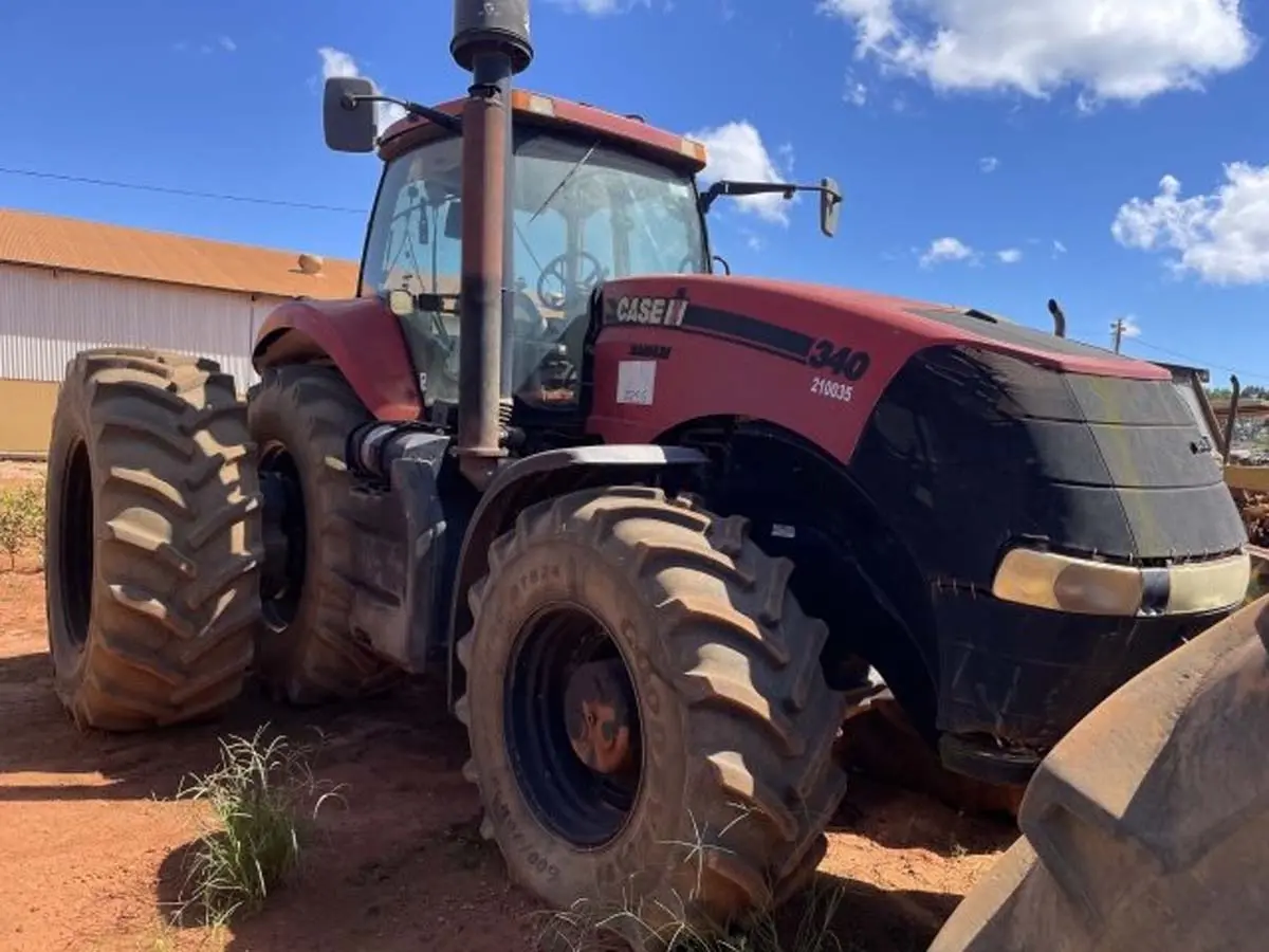 Leilão do Agronegócio tem Tratores, colheitadeira e plantadeira