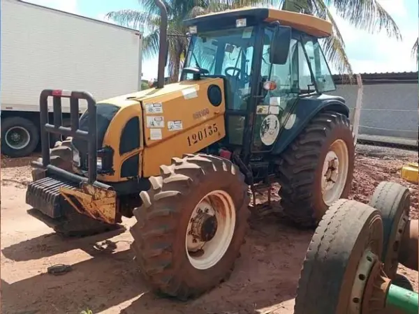 trator-valtra-leilao-veiculos-oportunidade-agronegocio-renda-extra