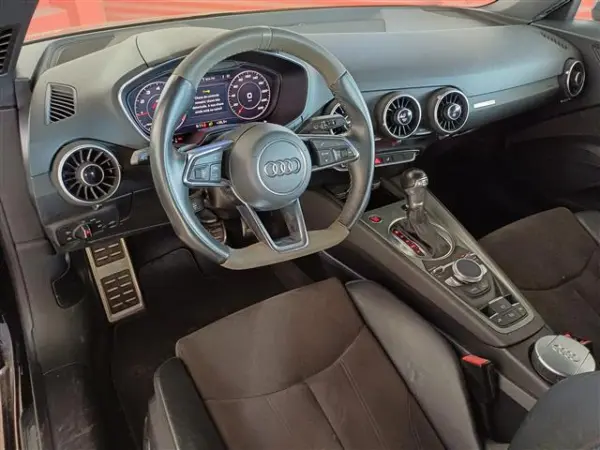 Audi TT RD 230 CV interior leilao tribunal de justiça