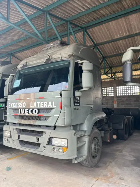 Caminhão Iveco Stralis 740S41TZ 6x4 leilão de veiculos militar exercito