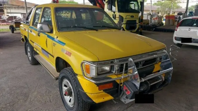 Toyota Hilux SR leilão veiculos infraero