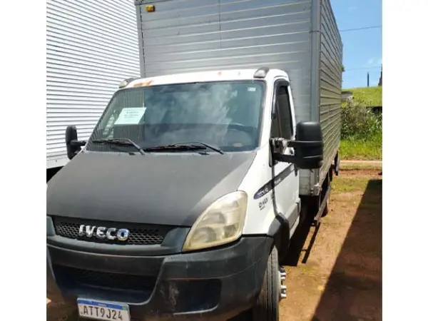 caminhao-iveco-leilao-veiculos-oportunidade-investir-renda-extra
