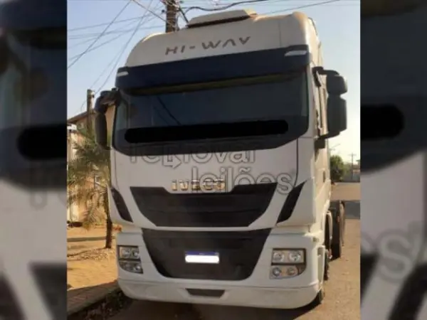 caminhao-iveco-leilao-veiculos-oportunidade-investir-renda-extra