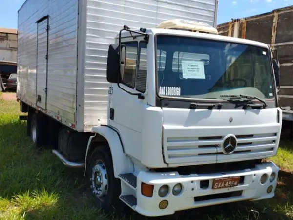 caminhao-mercedes-benz-leilao-veiculos-oportunidade-investir-renda-extra
