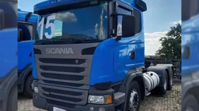 11 Caminhões Scania e Volvo, máquinas agrícolas, reboques e containers no leilão de Transportadora