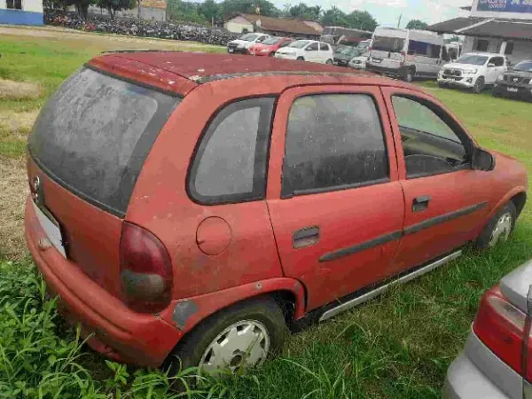 chevrolet-corsa-leilao-veiculos-oportunidade-investir-renda-extra
