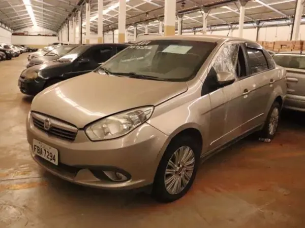 fiat-siena-leilao-veiculos-oportunidade-investir-renda-extra
