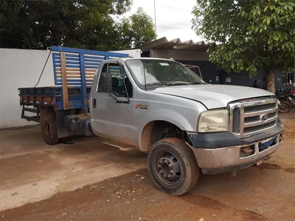 ford-f4000-leilao-veiculos-oportunidade-investir-renda-extra
