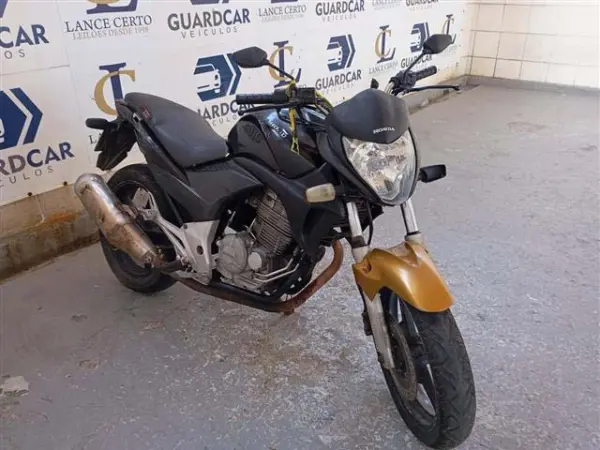 honda-cb300-leilao-motos-oportunidade-investir-renda-extra