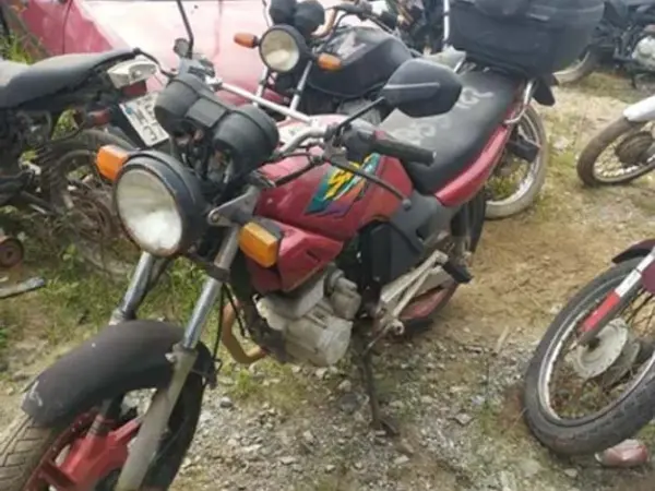 honda-cbx-strada-leilao-motos-oportunidade-investir-renda-extra
