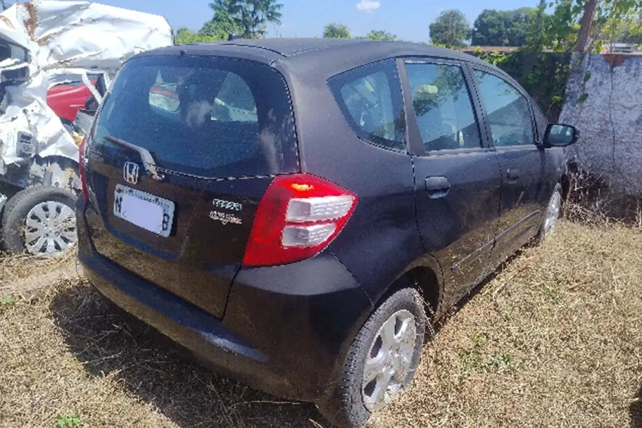 Leilão da PRF tem Honda Fit, Kgoo, Crossfox, Doblo e Uno Mille a partir de Mil Reais