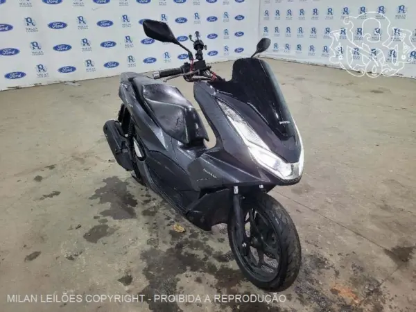 honda-pcx-leilao-motos-oportunidade-investir-renda-extra