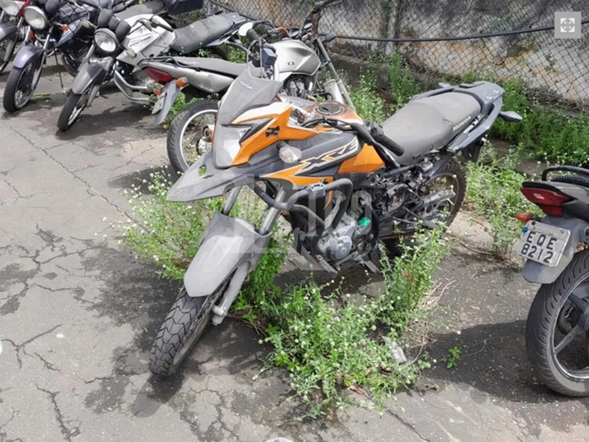Honda XRE, NX-4 Falcon a partir de 2 mil Reais e outras motos no leilão do Detran