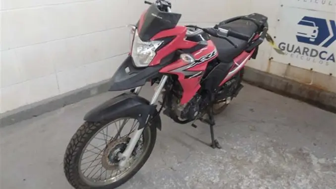 Leilão do Detran tem Honda XRE, Biz, Pop 100 PCX e CG a partir de 450 reais