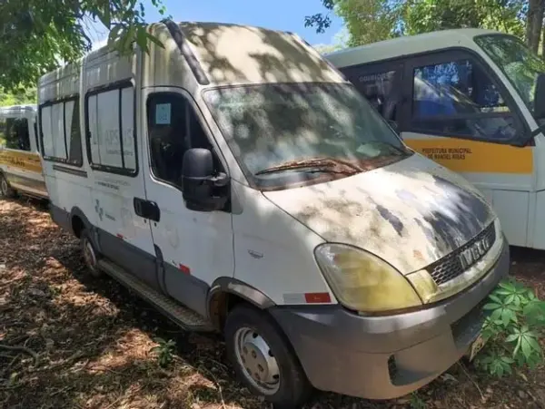 iveco-daily-leilao-veiculos-oportunidade-investir-renda-extra
