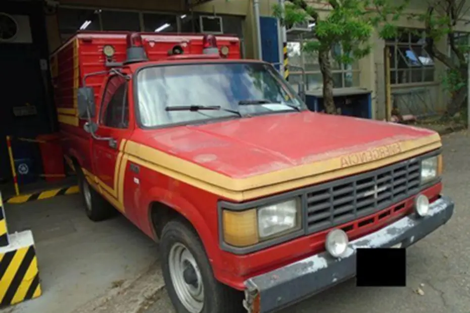 leilao de caminhonte chevrolet d20
