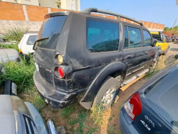 mitsubishi-pajero-leilao-veiculos-oportunidade-investir-renda-extra
