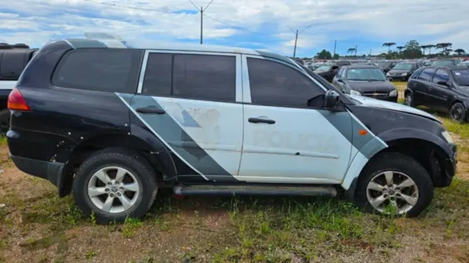 28 Caminhonetes L200 Triton e Amarok, SUV Duster, Blazer e Ecosport no leilão de frota da Polícia Civil