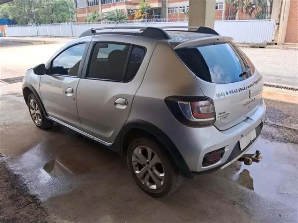 renault-sandero-leilao-veiculos-oportunidade-investir-renda-extra
