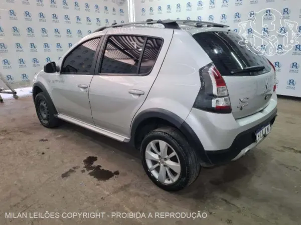 renault-sandero-leilao-veiculos-oportunidade-investir-renda-extra
