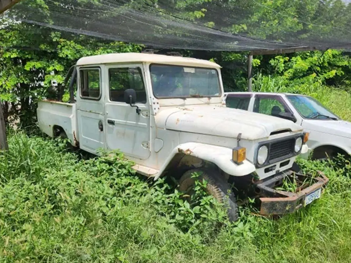 Toyota Bandeirante a partir de 6 mil reais, Fiat Strada por 2 Mil Reais no Leilão de Prefeitura