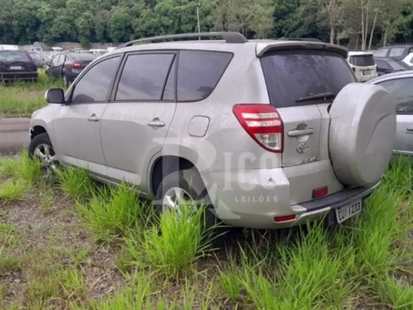 toyota-rav4-leilao-veiculos-oportunidade-investir-renda-extra
